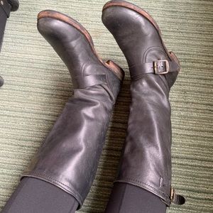 Frye Veronica boots - size 8